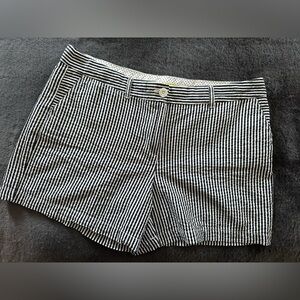 🔴 FINAL MARK ⬇️ - Navy & white striped cotton shorts w pockets. Lightweight EUC